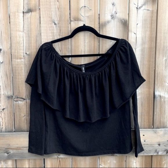 NWT Design Lab Black Off Shoulder Ruffle Neck Top - Picture 1 of 3